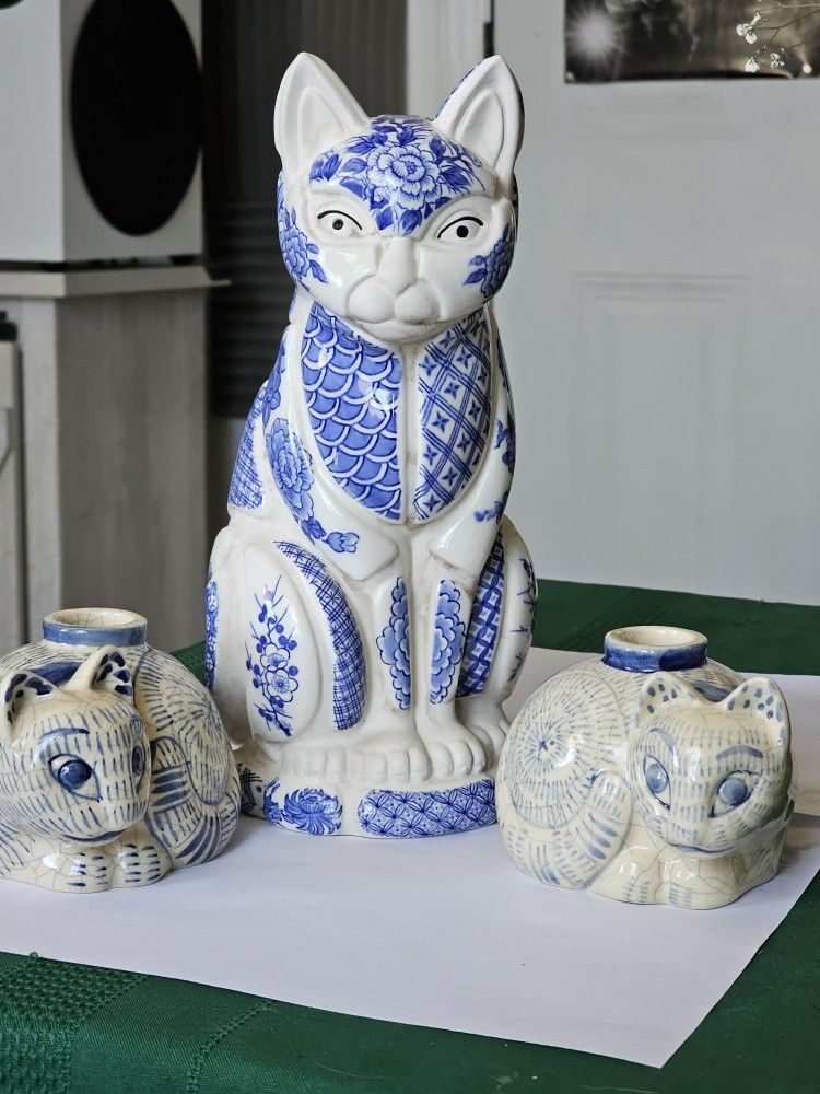 !Vintage ceramic mosaic Nancy Lopez 1978, blue and white cat with kittens!