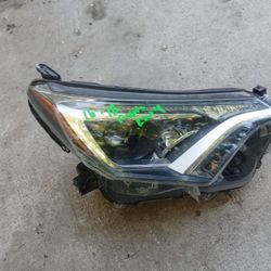 2016-2018 Toyota Rav4 Headlight RH 