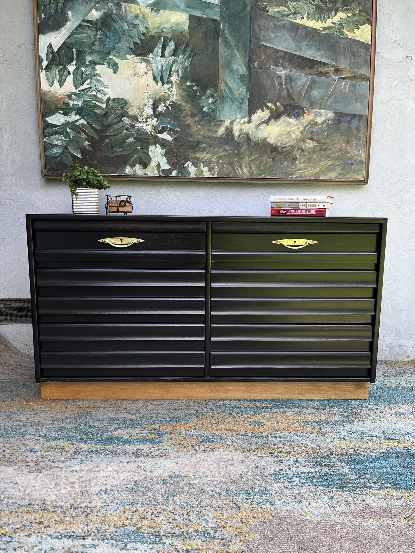 Mid Century Modern Dresser / Sideboard 