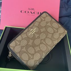 Brand New With Tags Coach Wristlet. Need Gone Today 