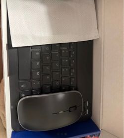 Wireless keyboard for IPAD