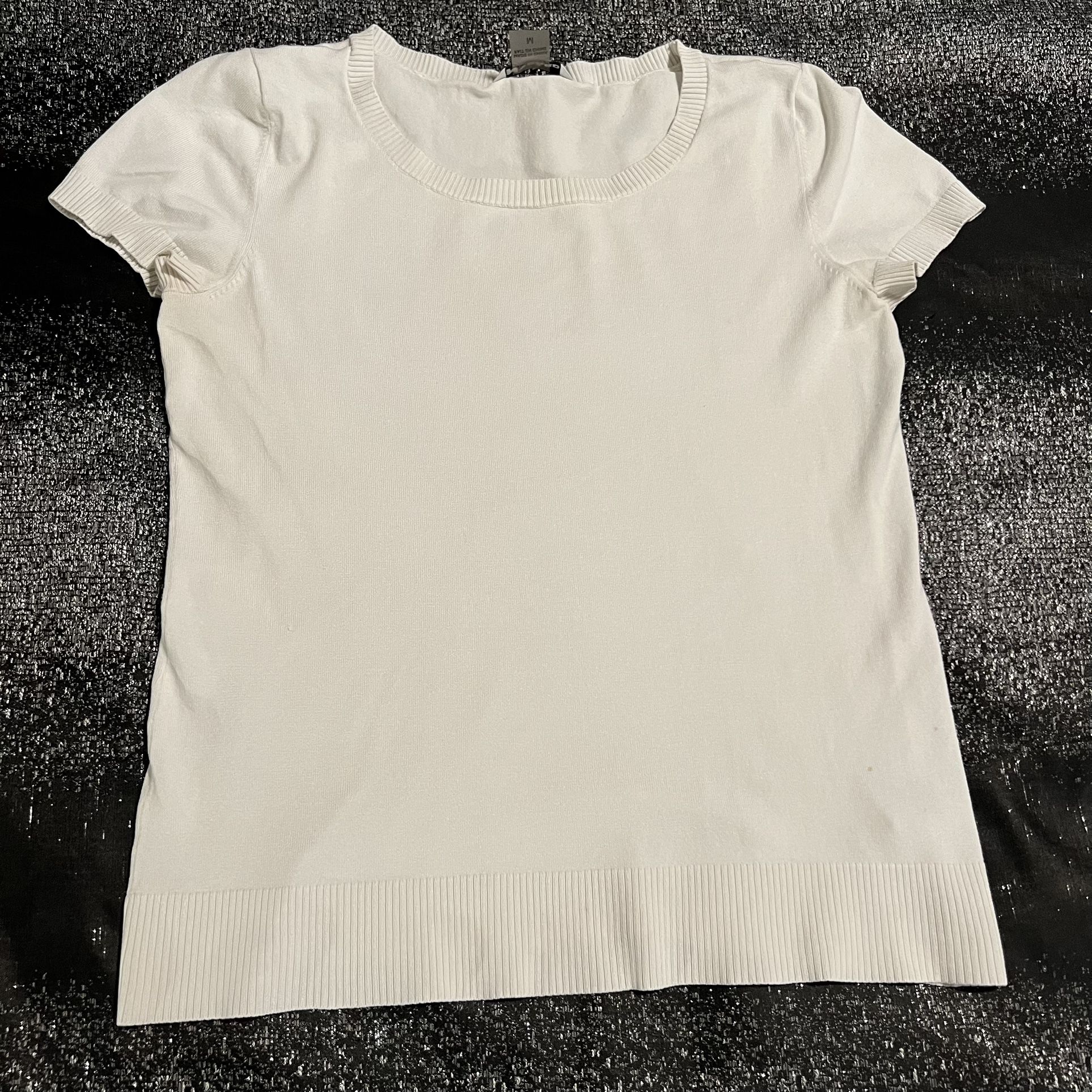 Womens medium silk blend short sleeve sweater