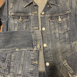 $25 Brand New Junior Or Women's Levi Jean Jacket