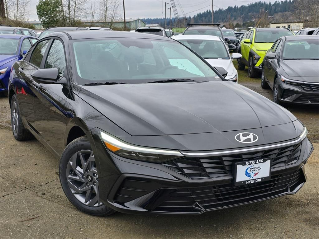 2025 Hyundai Elantra Hybrid