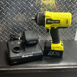 Snap On CT9050 18v Cordless 1/2” Impact Wrench Kit