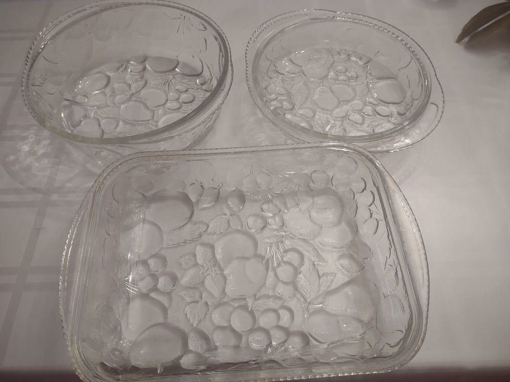 VINTAGE LIBBY FRUIT EMBOSSED GLASSWARE SET