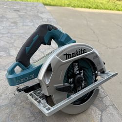 New Makita XSH06 36V LXT Brushless Cordless 7 1/4" Circular (Tool Only)