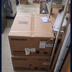 LG
27 Inch Pedestal Storage Drawer