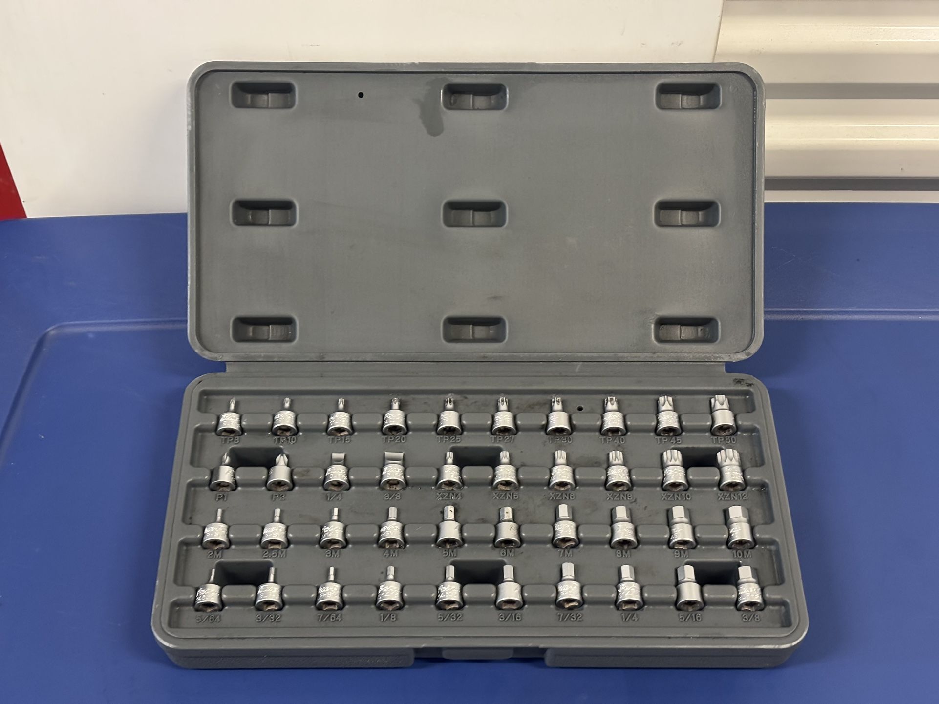Snap-on Tools 40 pc 1/4" Drive Stubby Bit Socket Set (Blue-Point®)