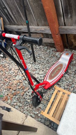 Razor scooter needs charger