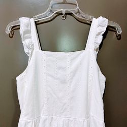 🌼 White Dress (Size Medium) – Art Class Brand – Perfect Under Graduation Gown