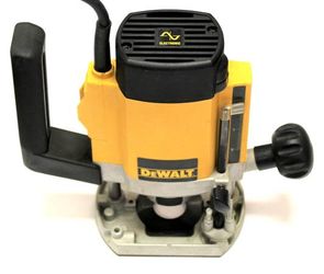 Dewalt DW615 Corded Plunge Cut Router
