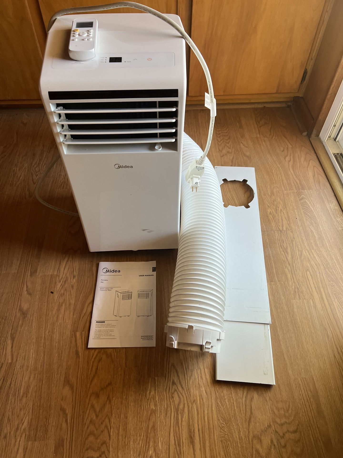 Portable AC Unit (Very Good Newer Condition) 