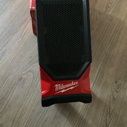 Milwaukee M18 Speaker 