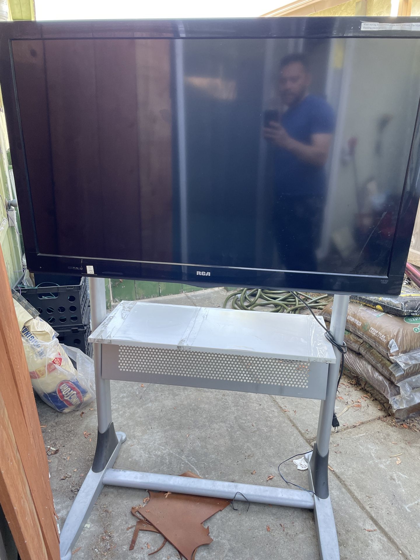 46” RCA TV
