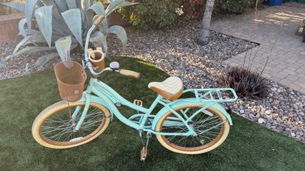 Huffy Nel Lusso 24" Cruiser Bike