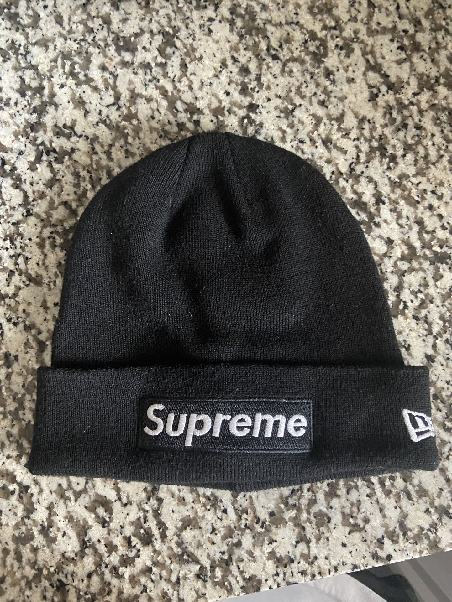 Supreme x New Era Box Logo Beanie