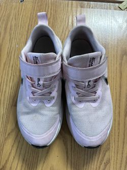 Girl's Running Shoes_Nike 