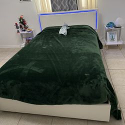 full bed & 2 bed side table 