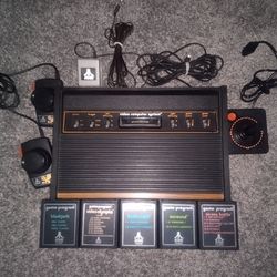 Atari 2600 Heavy Sixer Console + 5 Games + Atari Paddles Working See Pics