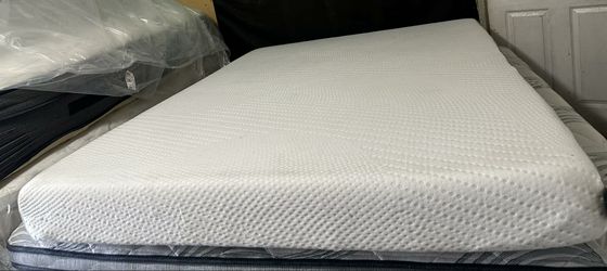 Queen Size Mattress (Colchón Queen Size)
