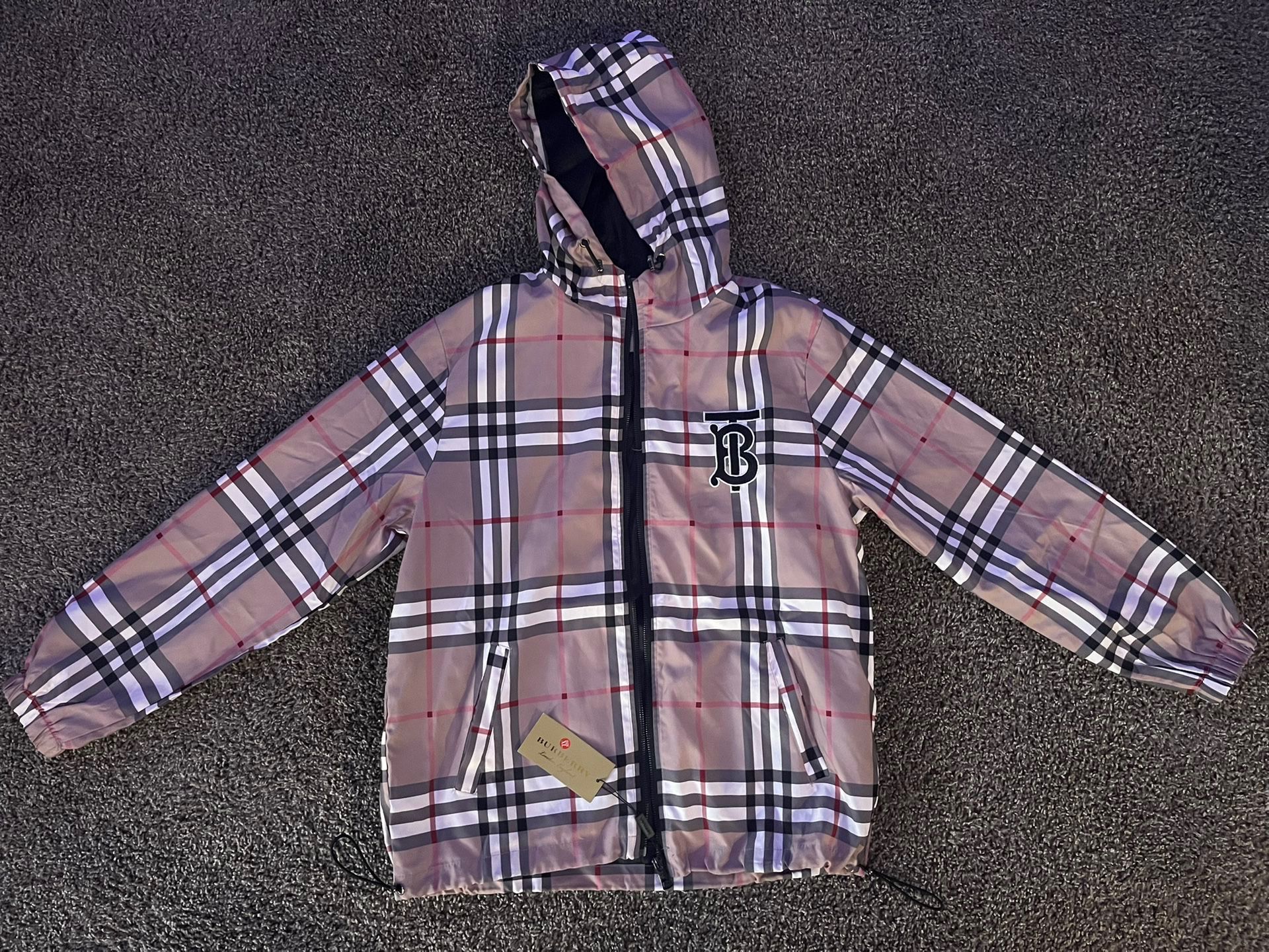 🔥Brand New Burberry Rain Jacket With Embroidered Logo Size XL🔥