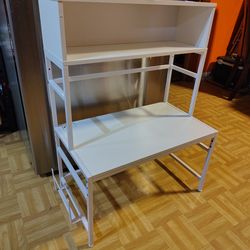 Kid entertainment table