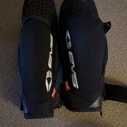 Evs knee brace youth  size small