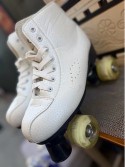 ROLLER SKATES SHOES WHITE SKATING BOOT CLEAR WHEELS WOMEN SIZE 8.5