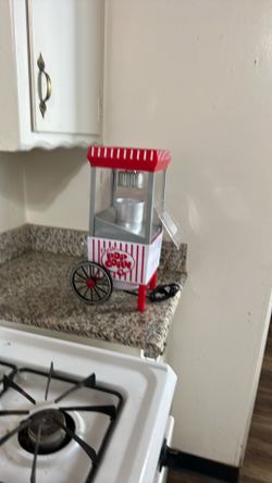 Popcorn maker