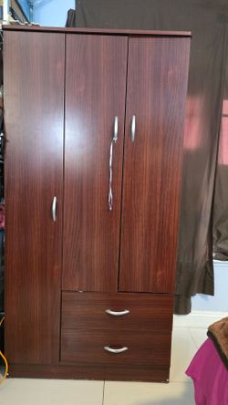 Closet cabinet