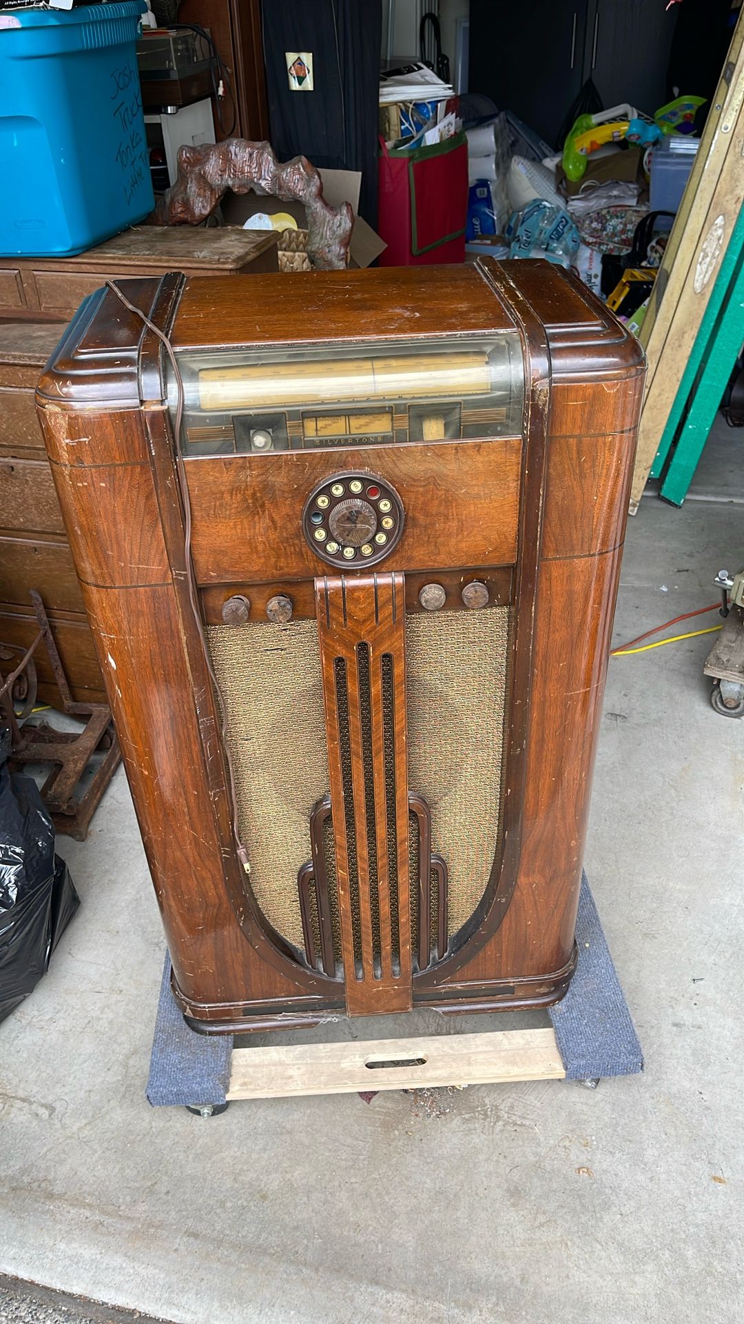 1930S Silver Tone Radio As Is $20 Cash