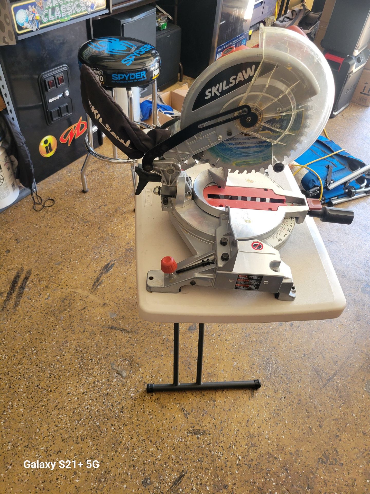 Skil miter saw works great