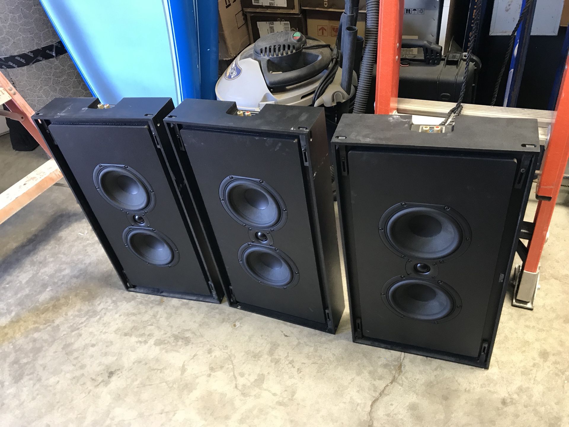 TRIAD InWall silver/4 LCR speakers