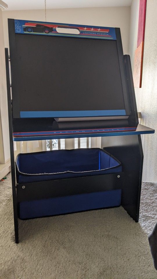 Disney/Pixar Cars Easel Play station Desk with bookrack toy bin Stool and a paper roll