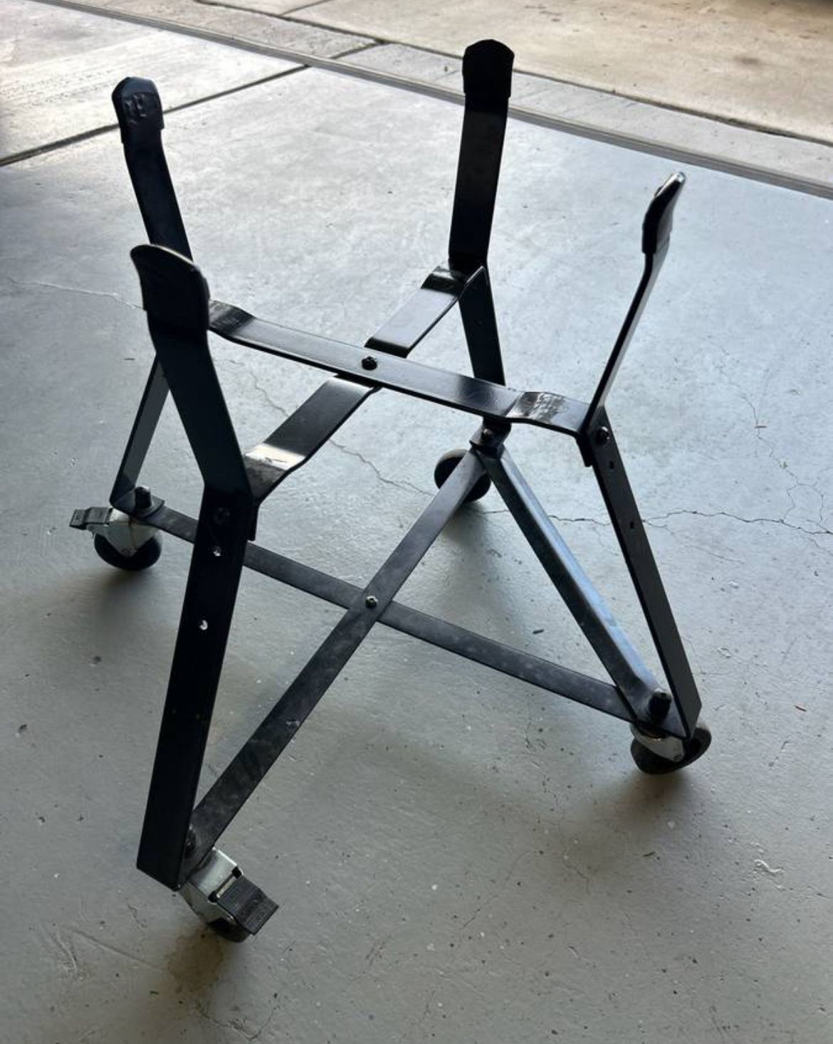 Nest Rolling Cart for Small Big Green Egg Smoker