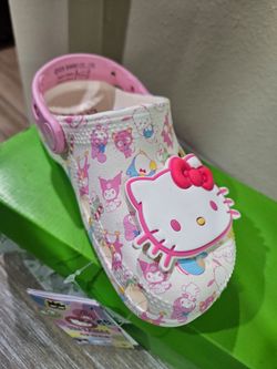 crocs hello Kitty and friends Kids size 10c