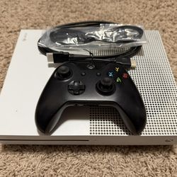 Microsoft Xbox One S Disc Version White Gaming Console, Controller & Cords