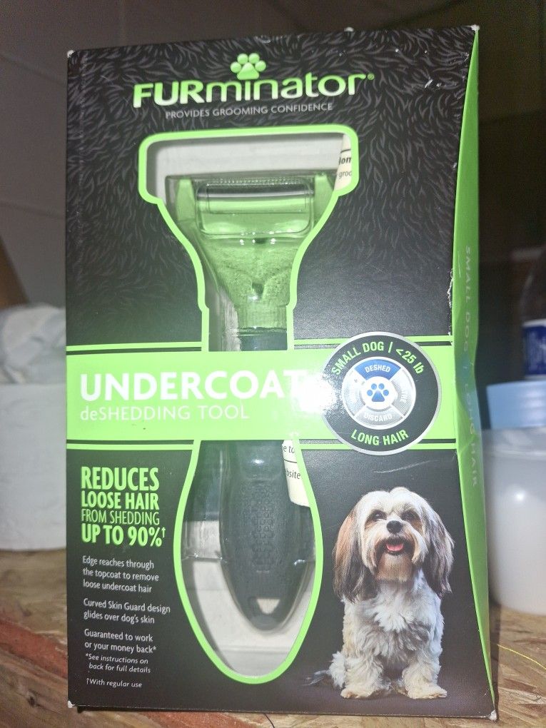 to cut and comb the dog's hair