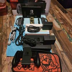 Original Nintendo Switch Gray + Extras. Used Excellent Condition