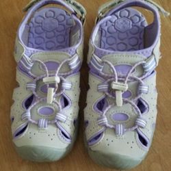 Kids Size 2 Water Shoes