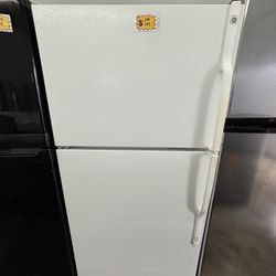 GE 30” TOP AND BOTTOM REFRIGERATOR 