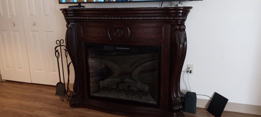 Lexington electric fire place