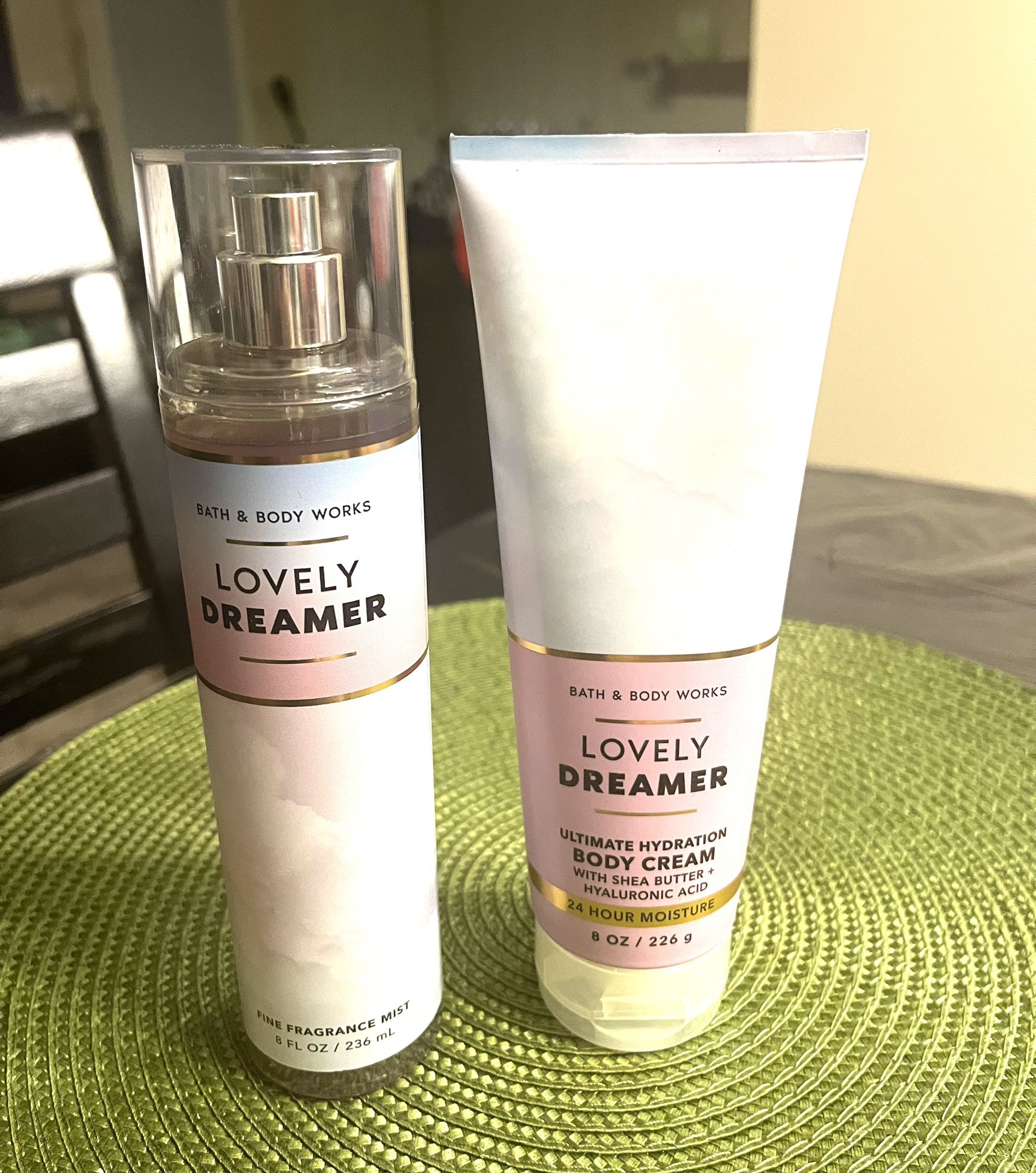 Bath & Body Works (Lovely Dreamer) Scent