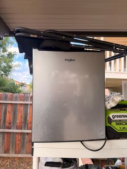 Whirlpool mini fridge
