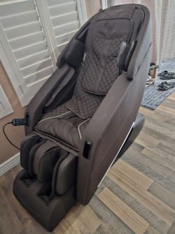 Kyota Yugana Premium Massage Chair - New