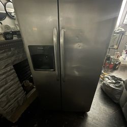 Frigidaire Refrigerator In Stainless Steel 