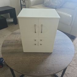 Make Up Dresser 
