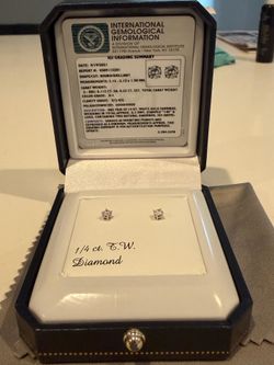 White Gold Diamond Stud Earrings NEW IN BOX