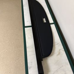 Genuine Nissan Retractable Cargo Cover for Rogue 2021-2025 - T99N3-6RR0B - Like New